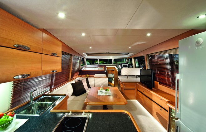 Greenline 40 interior © North South Yachting